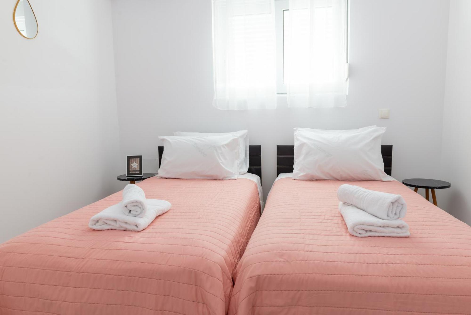 Katerina & Stefanos Family Apartments Archangelos  Extérieur photo